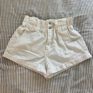 Pacsun white denim mom short size 25 elastic waist ruched